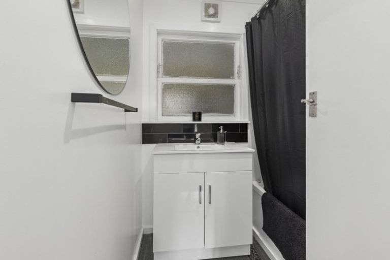 Photo of property in 13 Kopara Grove, Stokes Valley, Lower Hutt, 5019