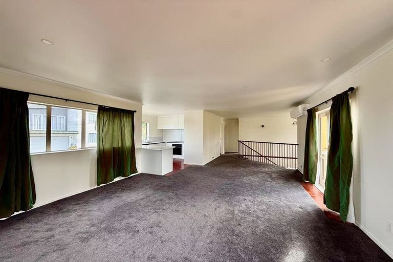 Photo of property in 10 Glendhu Road, Bayview, Auckland, 0629