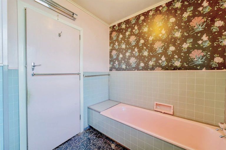 Photo of property in 253 Cambridge Road, Hillcrest, Hamilton, 3216