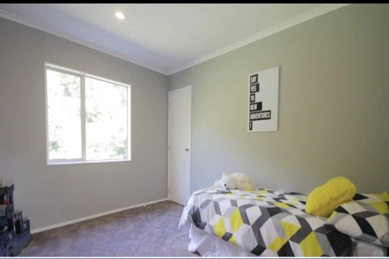 Photo of property in 12 Oakford Park Crescent, Greenhithe, Auckland, 0632