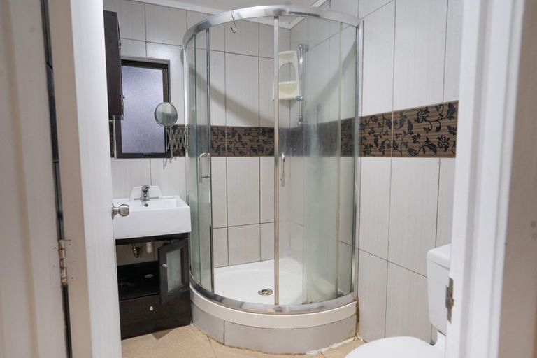 Photo of property in 15 Camden Place, Papatoetoe, Auckland, 2025