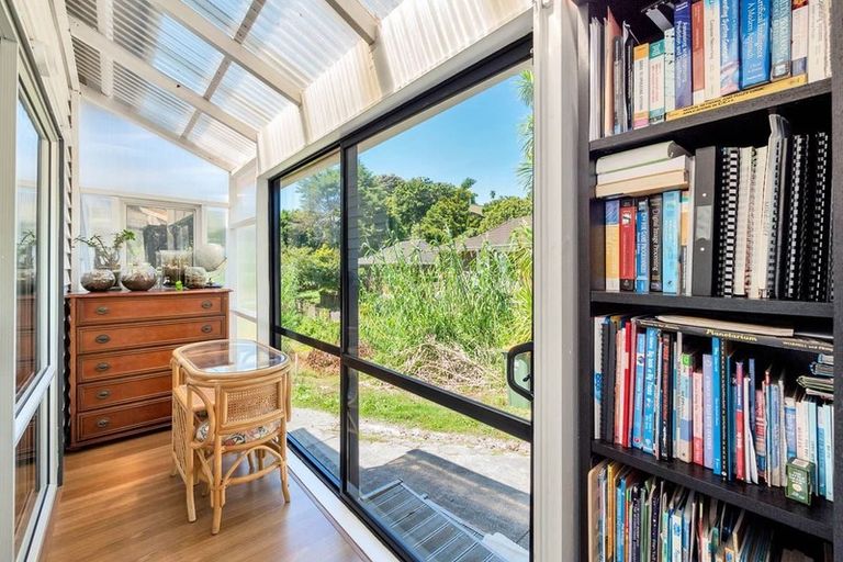 Photo of property in 1/43 Glamorgan Drive, Torbay, Auckland, 0630