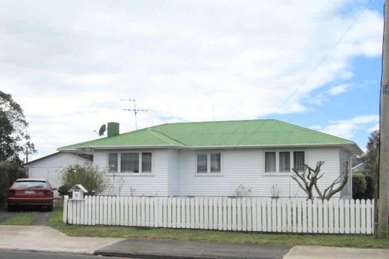 Photo of property in 5 Mountbatten Place, Papakura, 2110