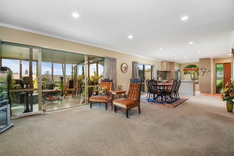 Photo of property in 285unit Vaughan Road, Owhata, Rotorua, 3010