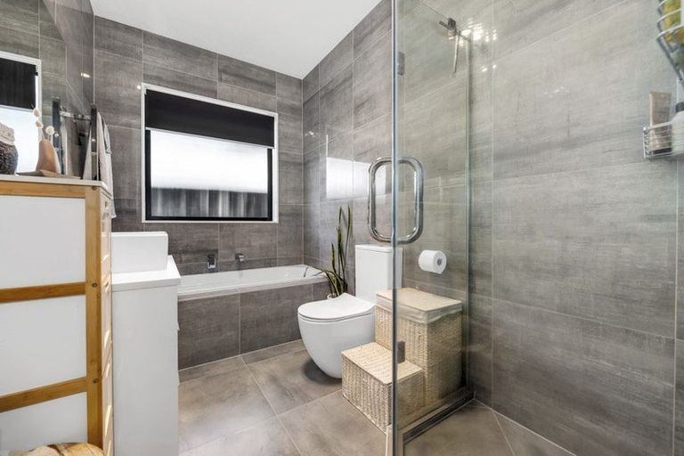 Photo of property in 8 Lavey Road, Flat Bush, Auckland, 2019