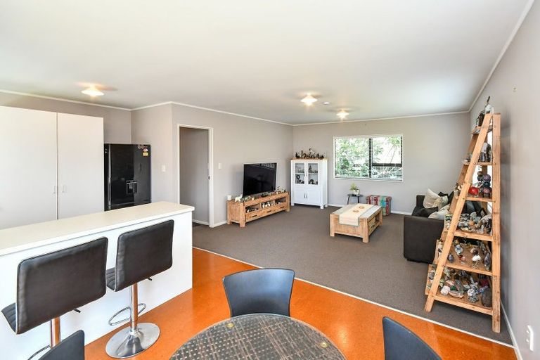 Photo of property in 13b Youngs Road, Papakura, 2110