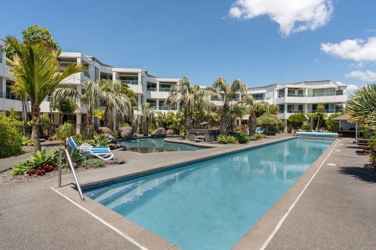 Photo of property in 111/136 Marine Parade, Mount Maunganui, 3116
