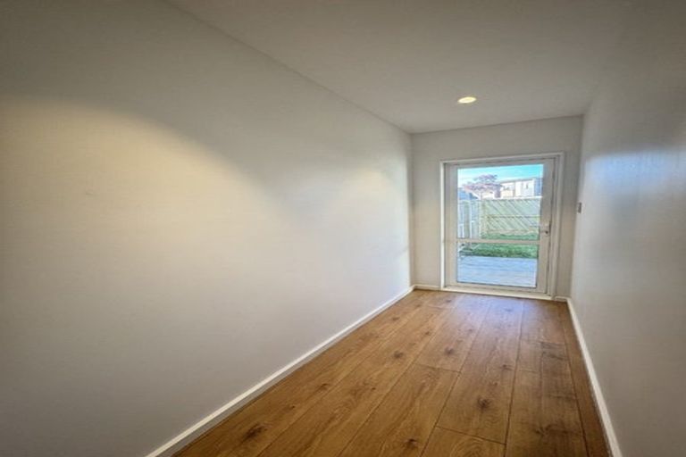 Photo of property in 11 Meritage Lane, Te Atatu South, Auckland, 0610
