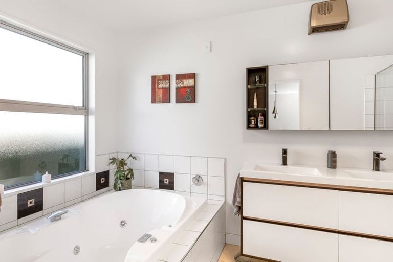 Photo of property in 24 Ludlow Drive, Huntingdon, Ashburton, 7774