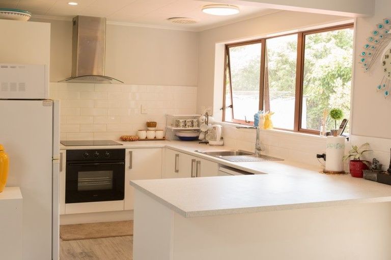 Photo of property in 32a Mahana Road, Paraparaumu Beach, Paraparaumu, 5032