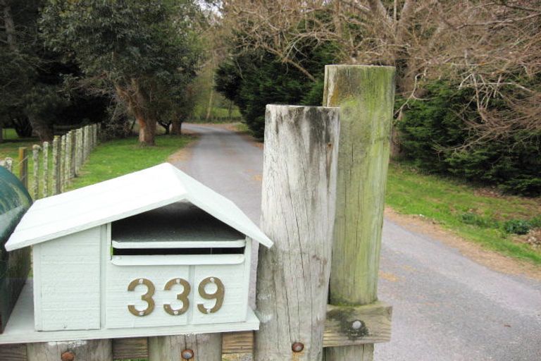 Photo of property in 339 Mazengarb Road, Paraparaumu, 5032