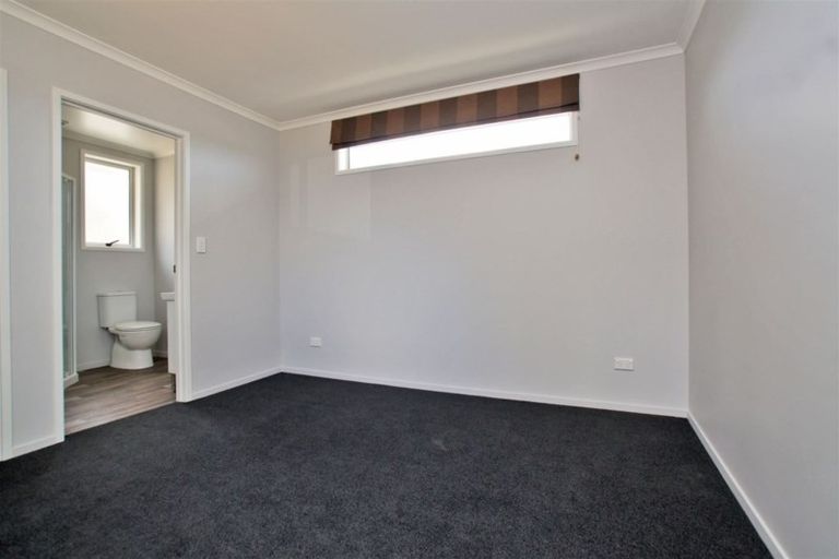 Photo of property in 2 Matlock Lane, Dinsdale, Hamilton, 3204