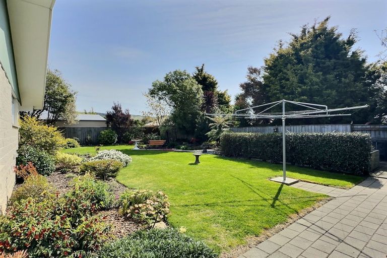 Photo of property in 10 Bassett Place, Taradale, Napier, 4112