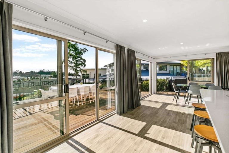 Photo of property in 14 Ko Place, Pyes Pa, Tauranga, 3112