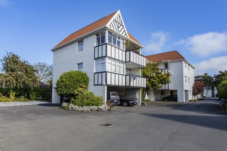 Photo of property in 2/24 Mansfield Avenue, St Albans, Christchurch, 8014