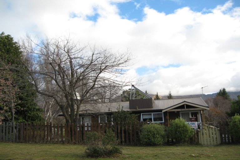 Photo of property in 43 Hunter Crescent, Wanaka, 9305