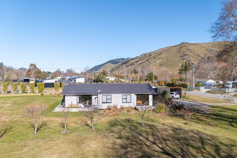 Photo of property in 1629 Teviot Road, Millers Flat, Roxburgh, 9572