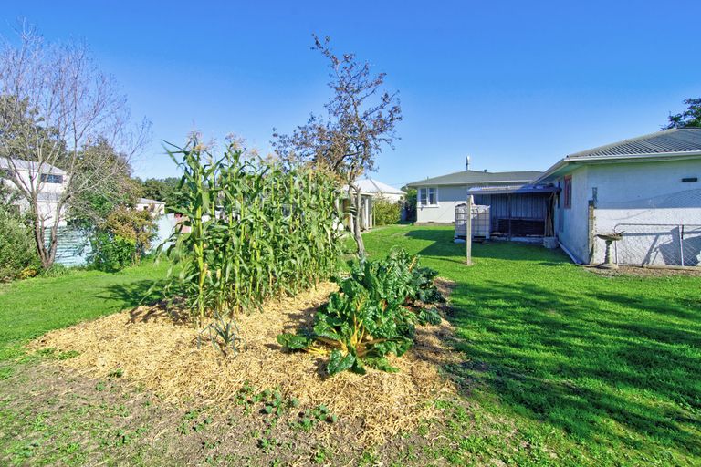 Photo of property in 15 Johnstone Street, Masterton, 5810