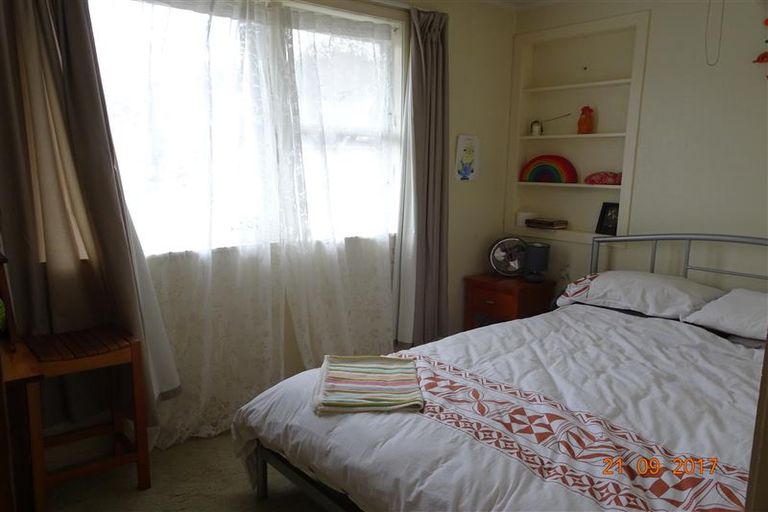 Photo of property in 30 Motutahae Street, Taupo, 3330