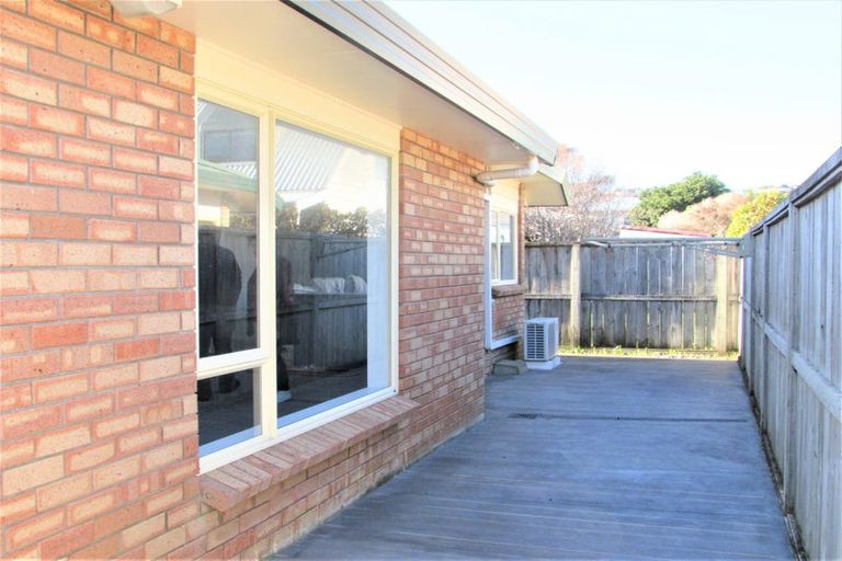 Photo of property in Miramar Villas, 3u5 Byron Street, Miramar, Wellington, 6022