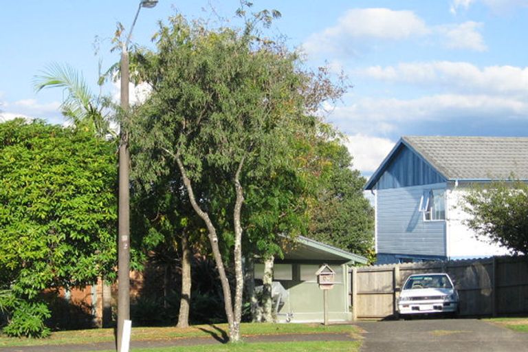Photo of property in 12 Pedersen Place, Bucklands Beach, Auckland, 2012