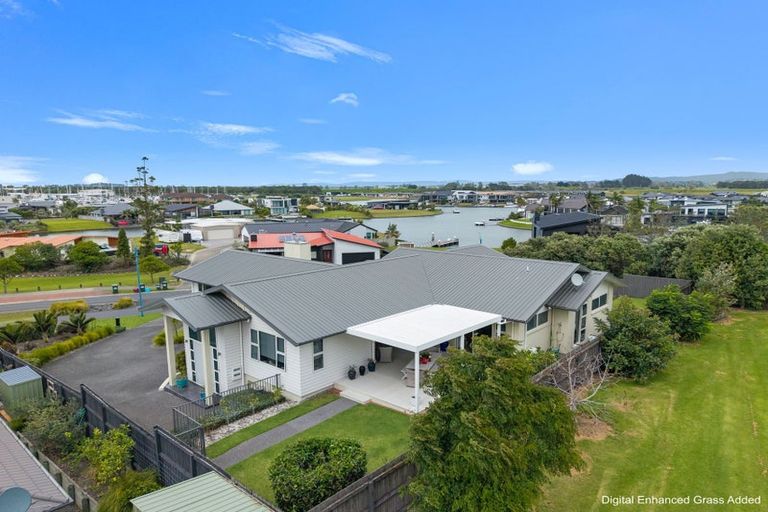 Photo of property in 28 Stace Hopper Drive, One Tree Point, 0118