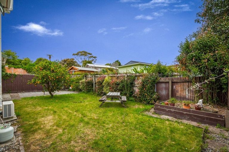 Photo of property in 1/28 Harrington Road, Henderson, Auckland, 0610