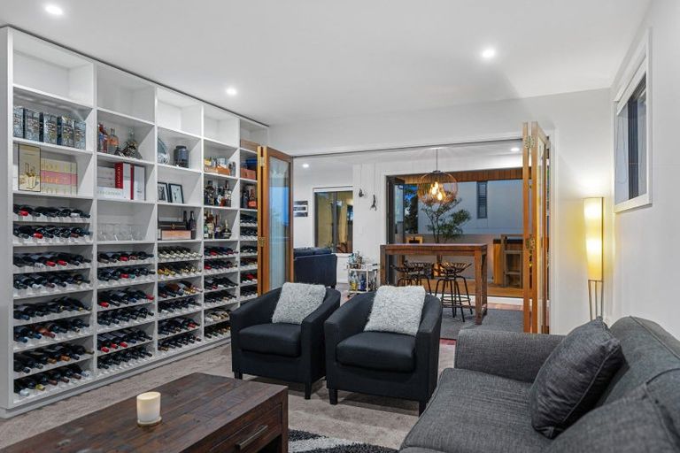 Photo of property in 1/5 Rarere Road, Hauraki, Auckland, 0622