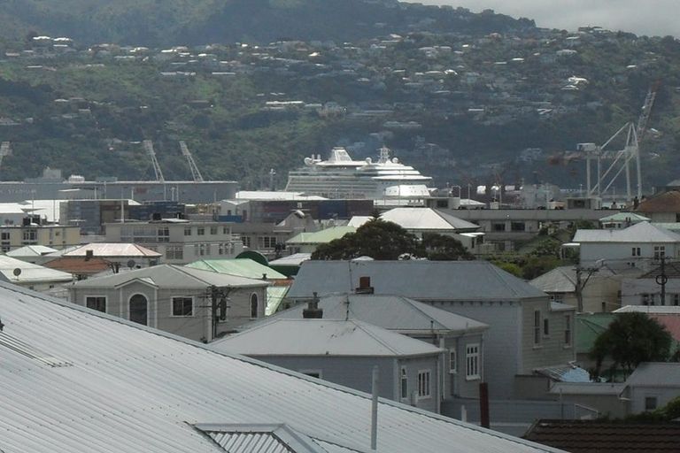 Photo of property in 117u6 Austin Street, Mount Victoria, Wellington, 6011