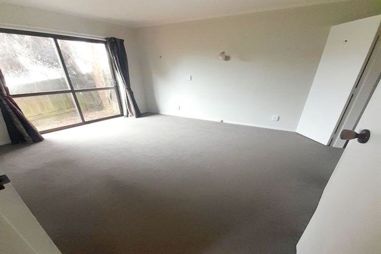 Photo of property in 67b Thurleigh Grove, Karori, Wellington, 6012