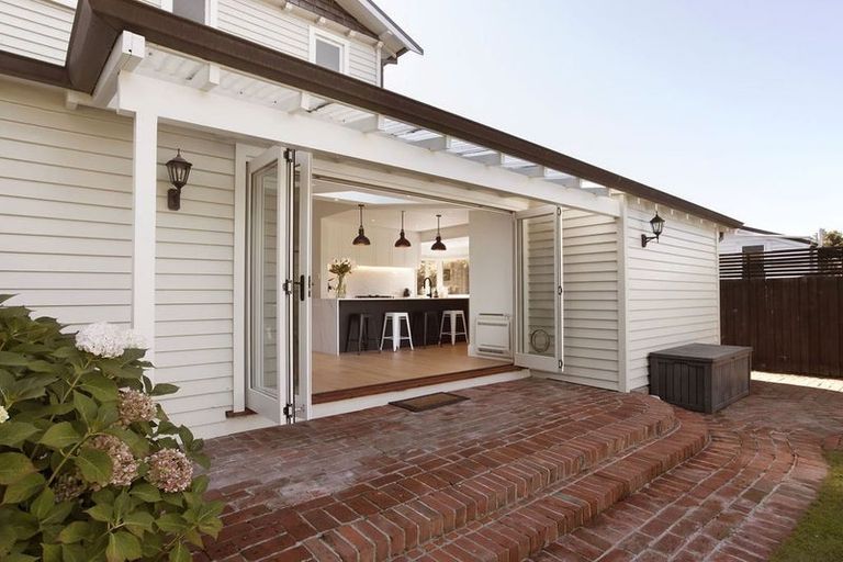 Photo of property in 112 Knowles Street, St Albans, Christchurch, 8052