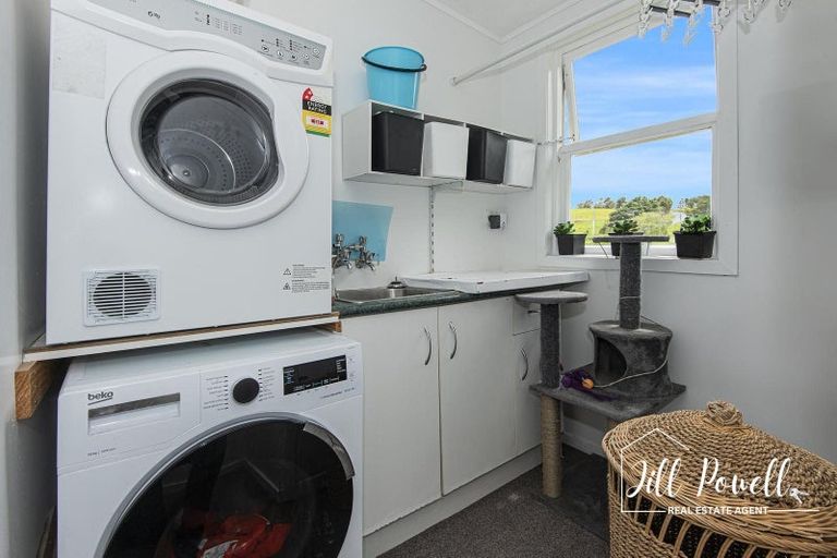 Photo of property in 32 Franklin Road, Paparoa, 0571