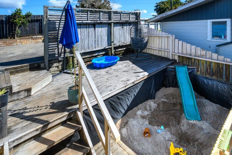 Photo of property in 58 Shetland Street, Glen Eden, Auckland, 0602