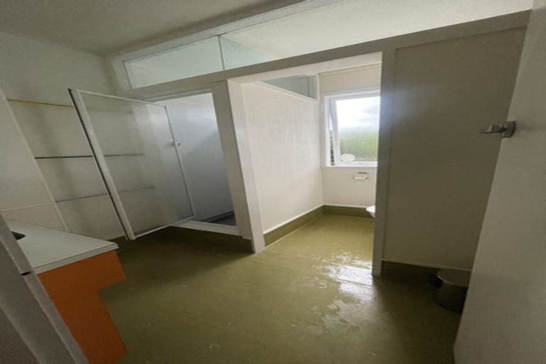 Photo of property in 24 Beacon Hill Road, Strathmore Park, Wellington, 6022