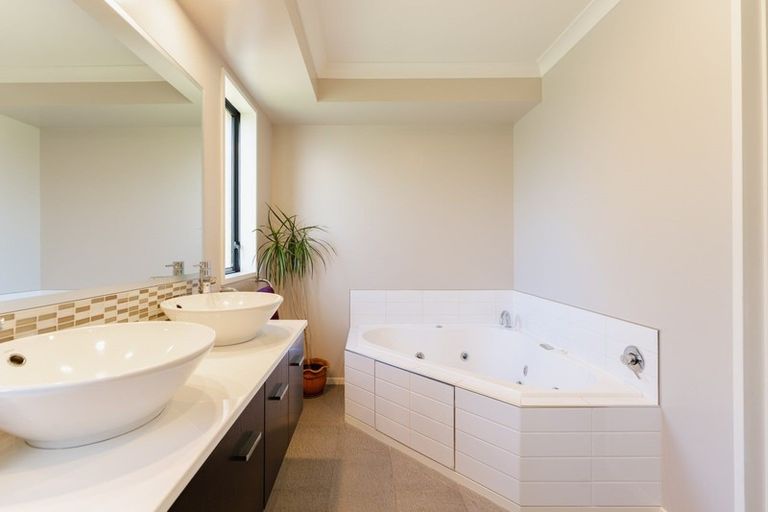 Photo of property in 26 Irwin Logan Drive, Mosgiel, 9024