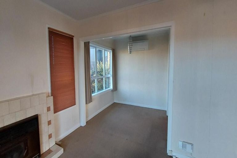 Photo of property in 434 Old Te Atatu Road, Te Atatu Peninsula, Auckland, 0610