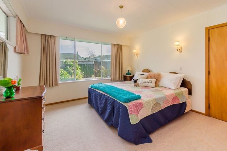 Photo of property in 21 Kohekohe Road, Waikanae, 5036