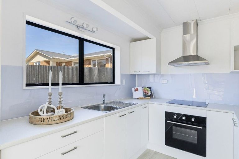 Photo of property in 13 Tukapa Street, Westown, New Plymouth, 4310