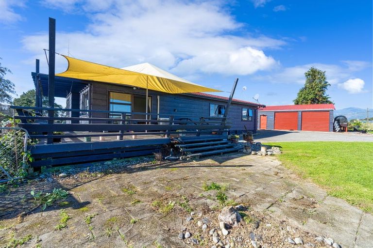 Photo of property in 88 Buller Road, Levin, 5510