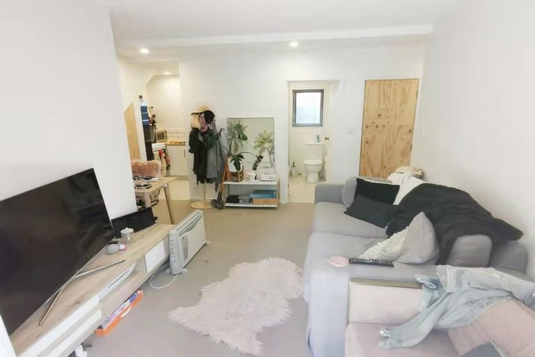 Photo of property in 3/57 Lake Road, Devonport, Auckland, 0624