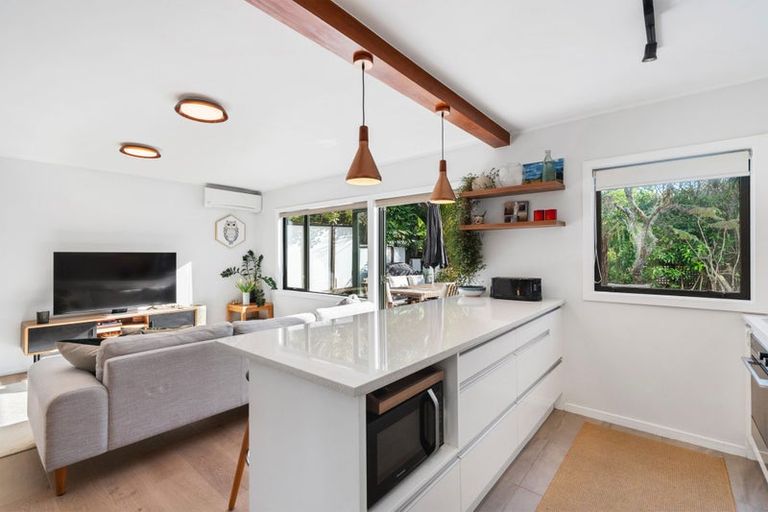 Photo of property in 8/65 Rangatira Road, Beach Haven, Auckland, 0626