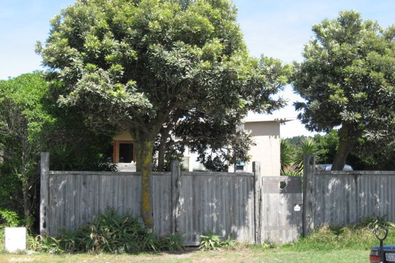 Photo of property in 479 Marine Parade, South New Brighton, Christchurch, 8062