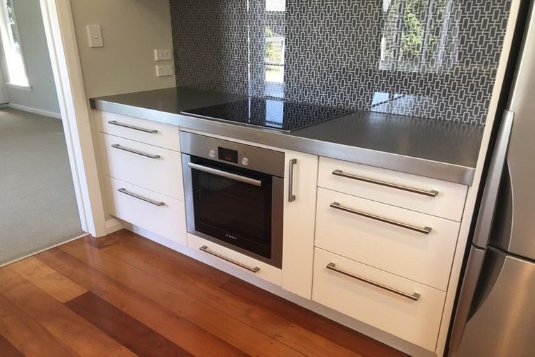 Photo of property in 38 Muritai Crescent, Havelock North, 4130