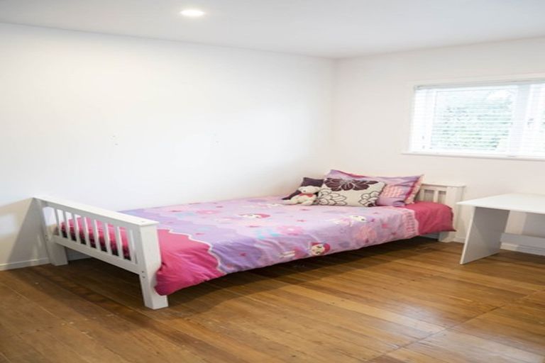 Photo of property in 637 Swanson Road, Swanson, Auckland, 0612