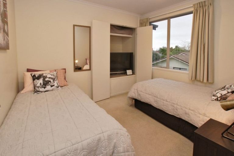 Photo of property in 10/6u Page Place, Hamilton East, Hamilton, 3216
