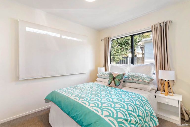 Photo of property in 106 Seymour Road, Sunnyvale, Auckland, 0612