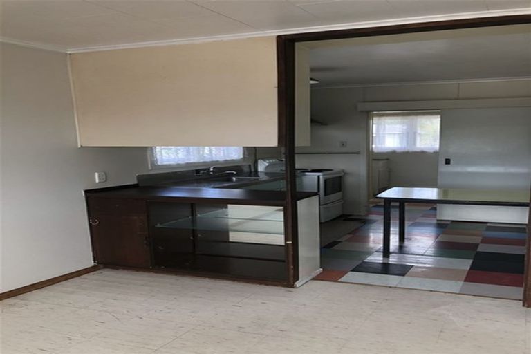 Photo of property in 75 Larnoch Road, Henderson, Auckland, 0610