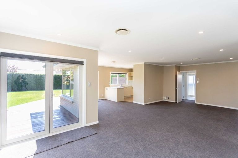 Photo of property in 19 Toorak Avenue, Avonhead, Christchurch, 8042