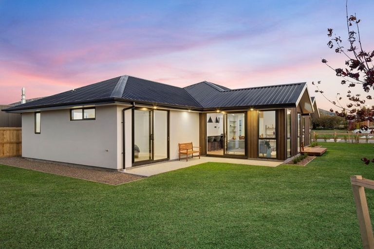 Photo of property in 34 Burbank Road, Wanaka, 9382