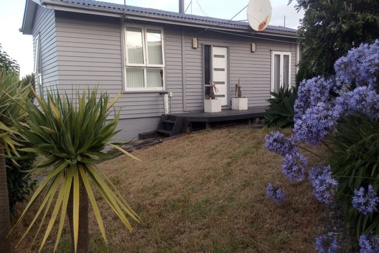Photo of property in 17 Taurus Crescent, Beach Haven, Auckland, 0626